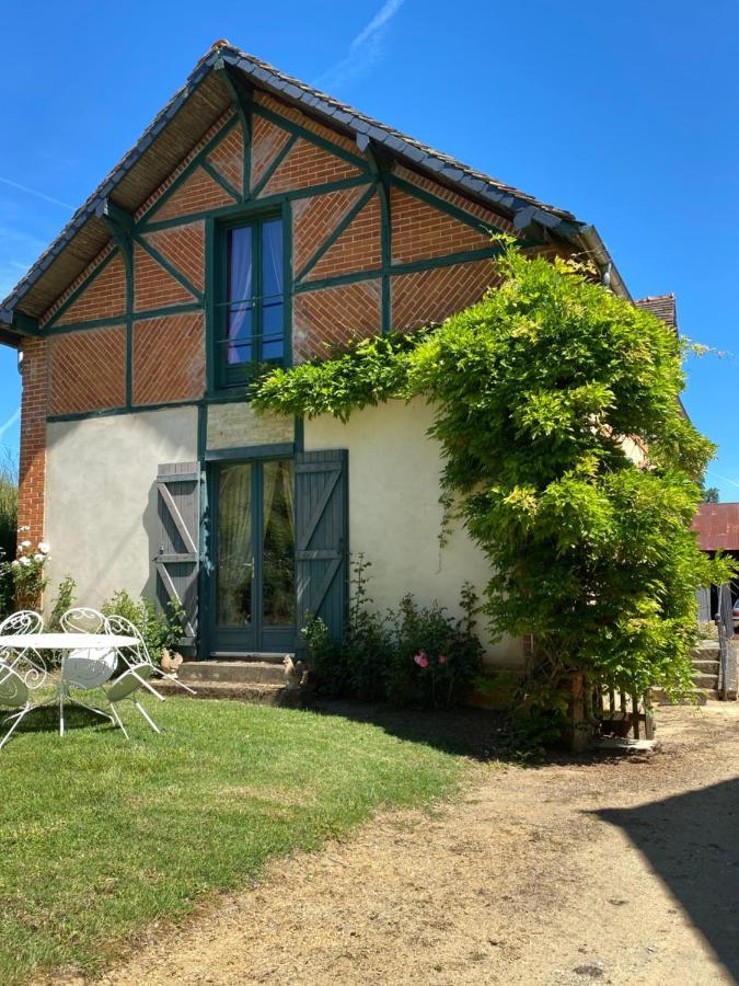 Cottages De Chateau De Vaux Yvré-lʼÉvêque 外观 照片